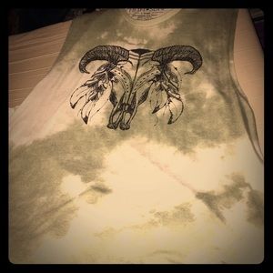 Green white tie dye skull feathers tank top xl
